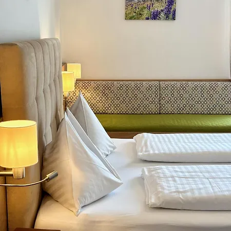 Отель Haus Friedrichsburg - Bergbahnen Von Mai Bis November Inklusive 3*