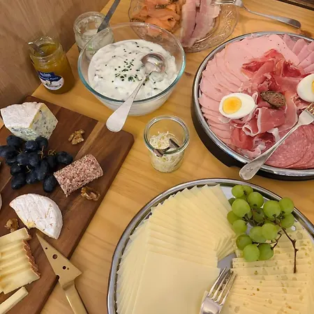 Haus Friedrichsburg 3* באד הופגסטין